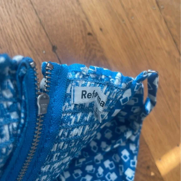 Reformation Overland Linen Top blue white, size 0, excellent condition - Picture 3 of 4